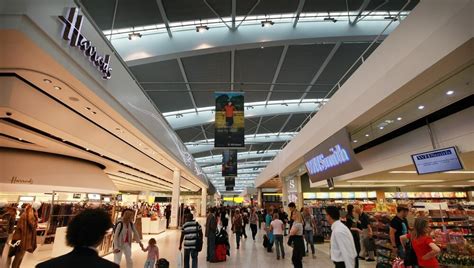 shops in heathrow terminal 3.